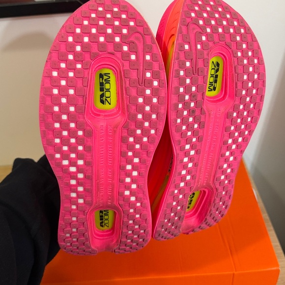 Nike Women's Neon Pink Platform Running Shoes with Black Swoosh - Picture 5 of 8